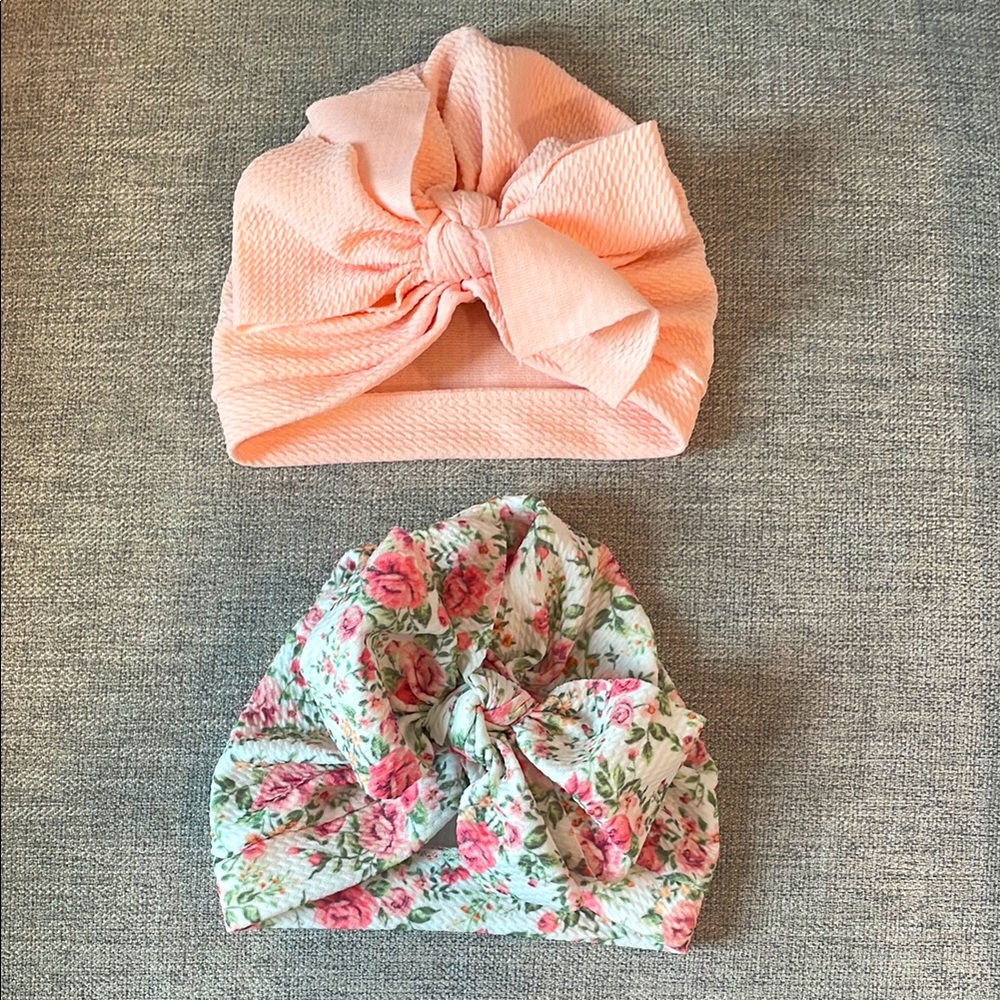 Baby head cover with bows